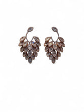 Load image into Gallery viewer, Leafy earrings
