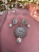 Load image into Gallery viewer, Elkie - Pearl Pendant and Earring Set
